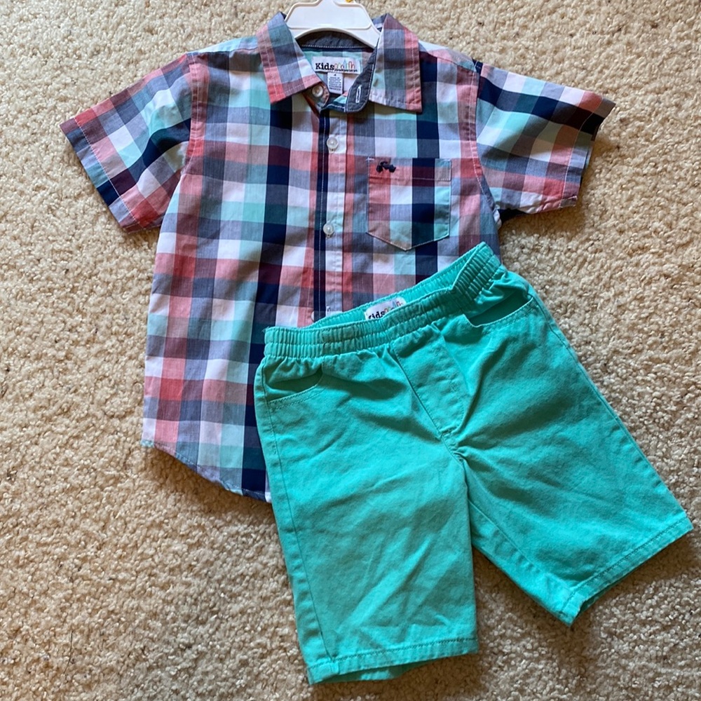 Plaid preppy button up and matching shorts size 4.